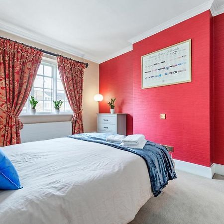 The Mayfair Large Snug London Exterior photo